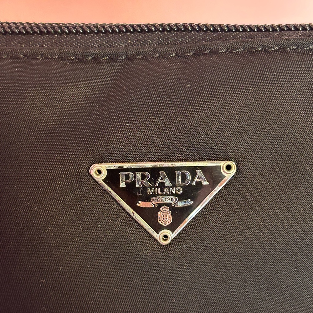 Prada Elegant Black Mini Bag - Picture 4 of 14
